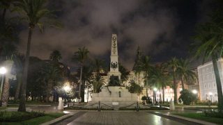 Cartagenas Denkmal für die gefallenen Soldaten im Spanisch-Amerikanischer Krieg 1898, direkt gegenüber vom Hafen