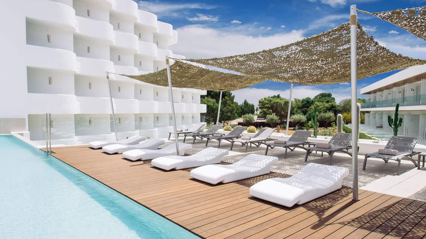 Zum Relaxen. Der Chillout Pool des Inturotel Cala Esmeralda