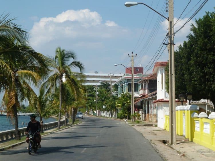 Küstenstraße Cienfuegos (Kuba)