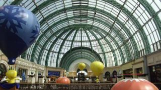 Beliebtes Ausflugsziel auch der Einheimischen in Dubai und den Nachbaremiraten: die „Mall of the Emirates“ mit ihrer großen Glaskuppel