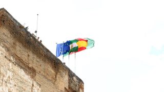 Flaggen auf Alhambra