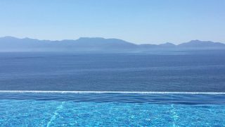 Toller Blick vom Pool zum Meer: Hotel Michelangelo