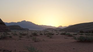 Sonnenaufgang in Wadi Rum