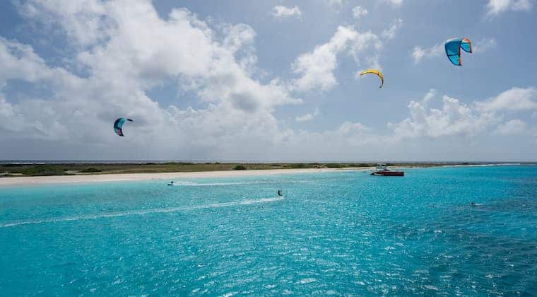 Kite Surfer vor Klein Curacao