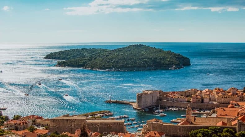 Blick auf Dubrovnik Altstadt mit Lokrum