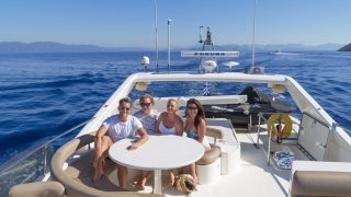 Bootsausflug zur Insel Symi mit Morris Nieuwenhuis, Bastiaan van Schaik, Malin Martinsson und Nadia El Ferdaoussi (fotografiert von Omar El Mrabt)