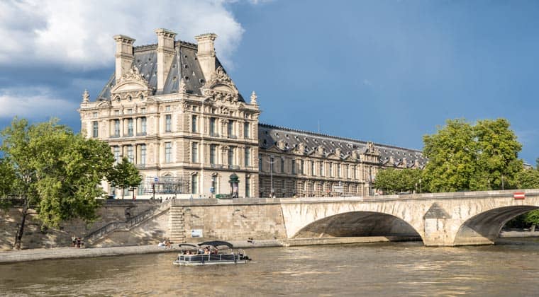 Das Musée du Louvre - das weltweit größte Kunstmuseum.
