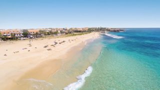 Der neue ROBINSON Club Cabo Verde auf der Insel Sal liegt direkt am Strand