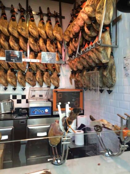 Madrids Lieblingspezialität: Serrano-Schinken