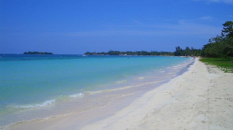 Seven Mile Beach - Ein karibischer Traum