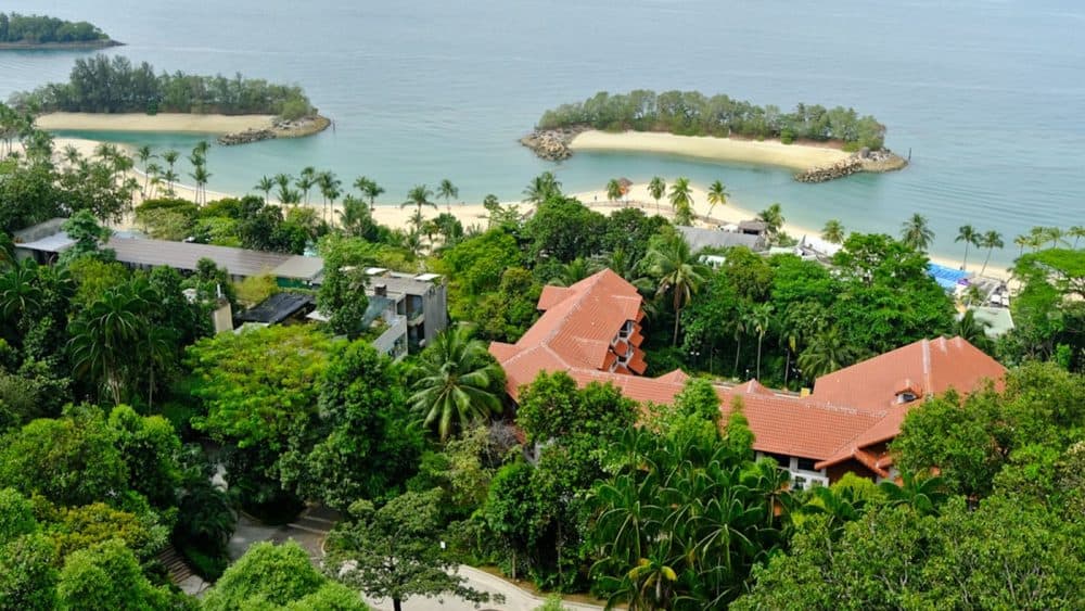 Blick auf den Strand von Sentosa Island, Singapur, Südostasien