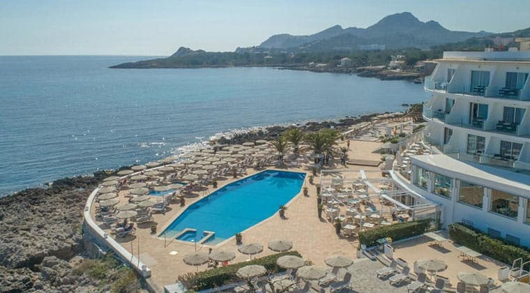 Blick auf das Grupotel Aguait Resort auf Mallorca