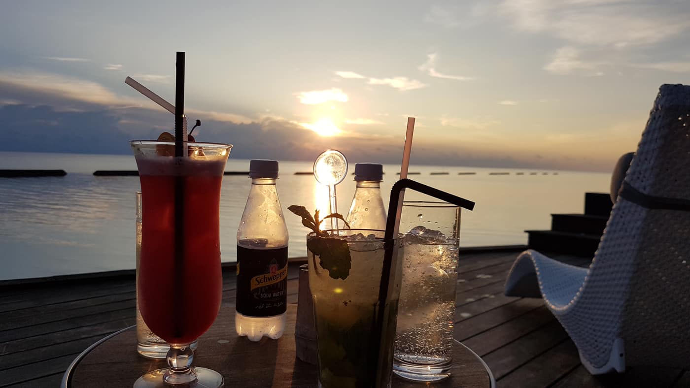 So wird ein schöner Tag perfekt abgerundet: Sundowner in der Sky Bar