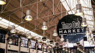 Time Out Market Decke