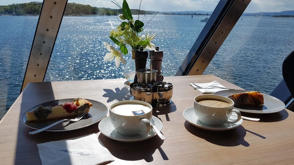 Kaffeezeit in der Diamantbar