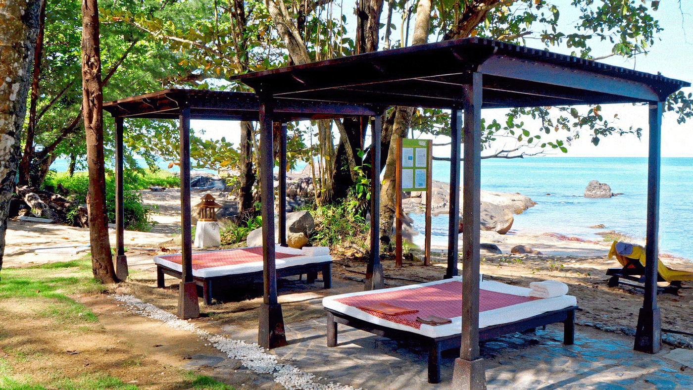Eine Massage am Strand gefällig? Im TUI SENSIMAR Khaolak Beachfront Resort könnt ihr bestens entspannen