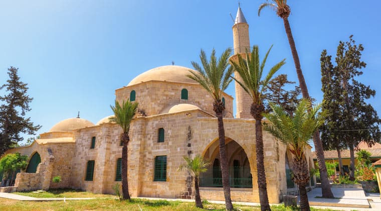 Blick auf die Moschee Hala Sultan Tekke