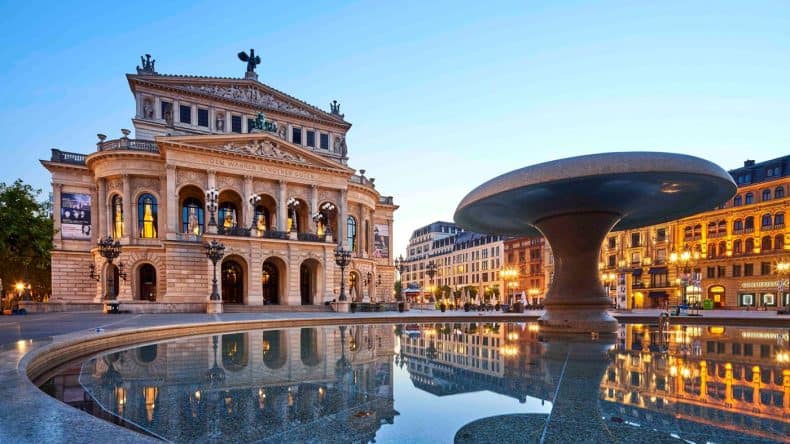 Blick auf die Alte Oper Frankfurt