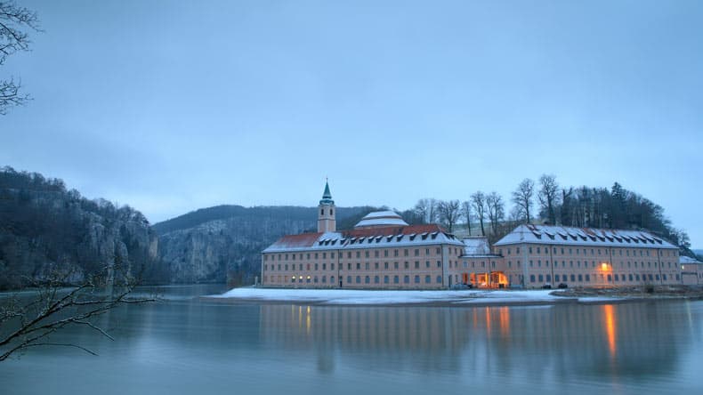Blick auf das schöne Kloster Weltenburg