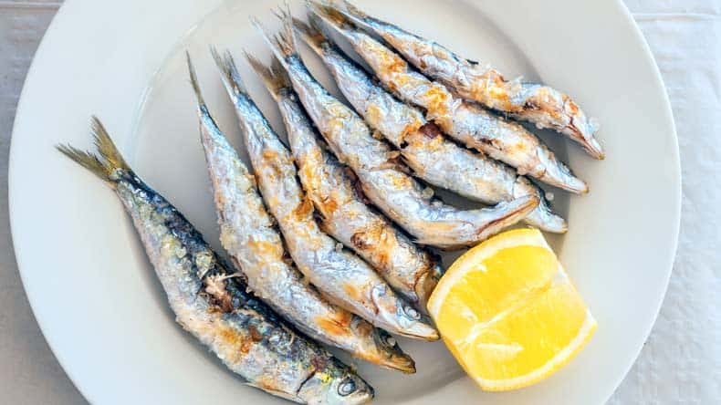 Gegrillte Sardinen - eine andalusische Spezialität, Andalusien.