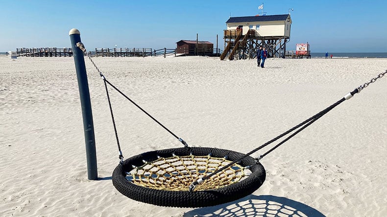 Spielplatz am Strand im Ortsteil Bad, Deutschland