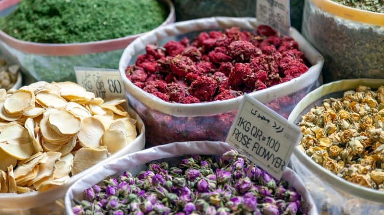 Vereinigte Arabische Emirate, Katar