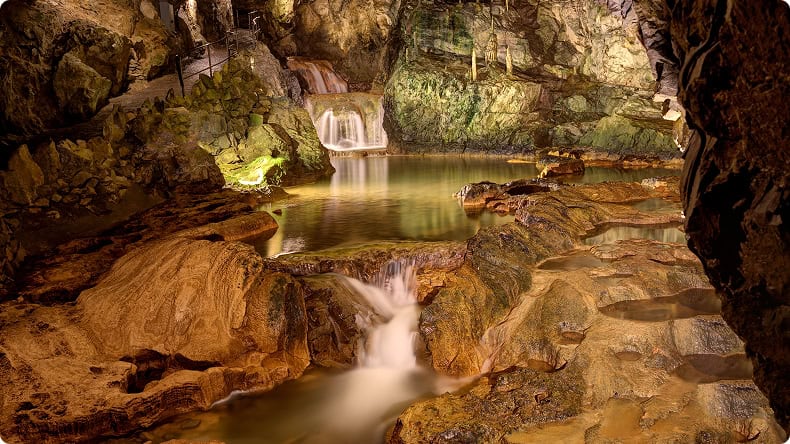 St. Beatus-Höhlen, Kanton Bern