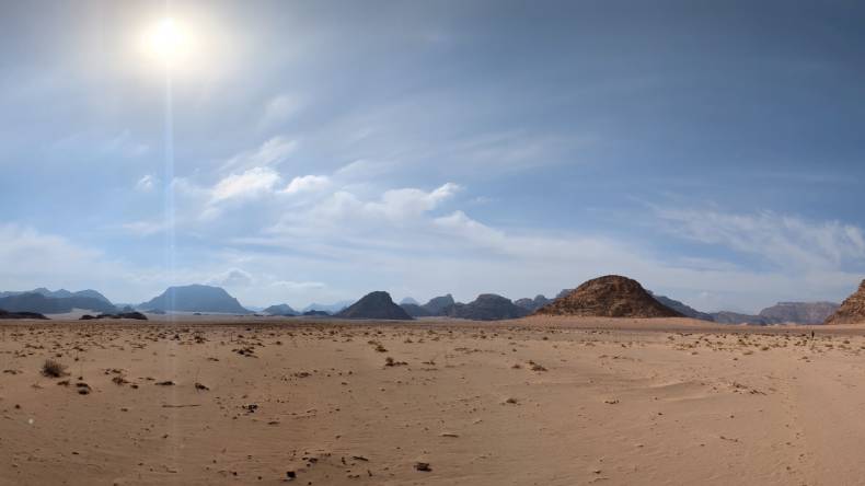 Wüste, Berge, Sonne