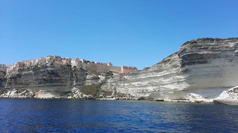 Die Küste von Bonifacio auf Korsika