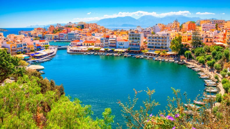 Agios Nikolaos auf Kreta, Wasser, Häuser