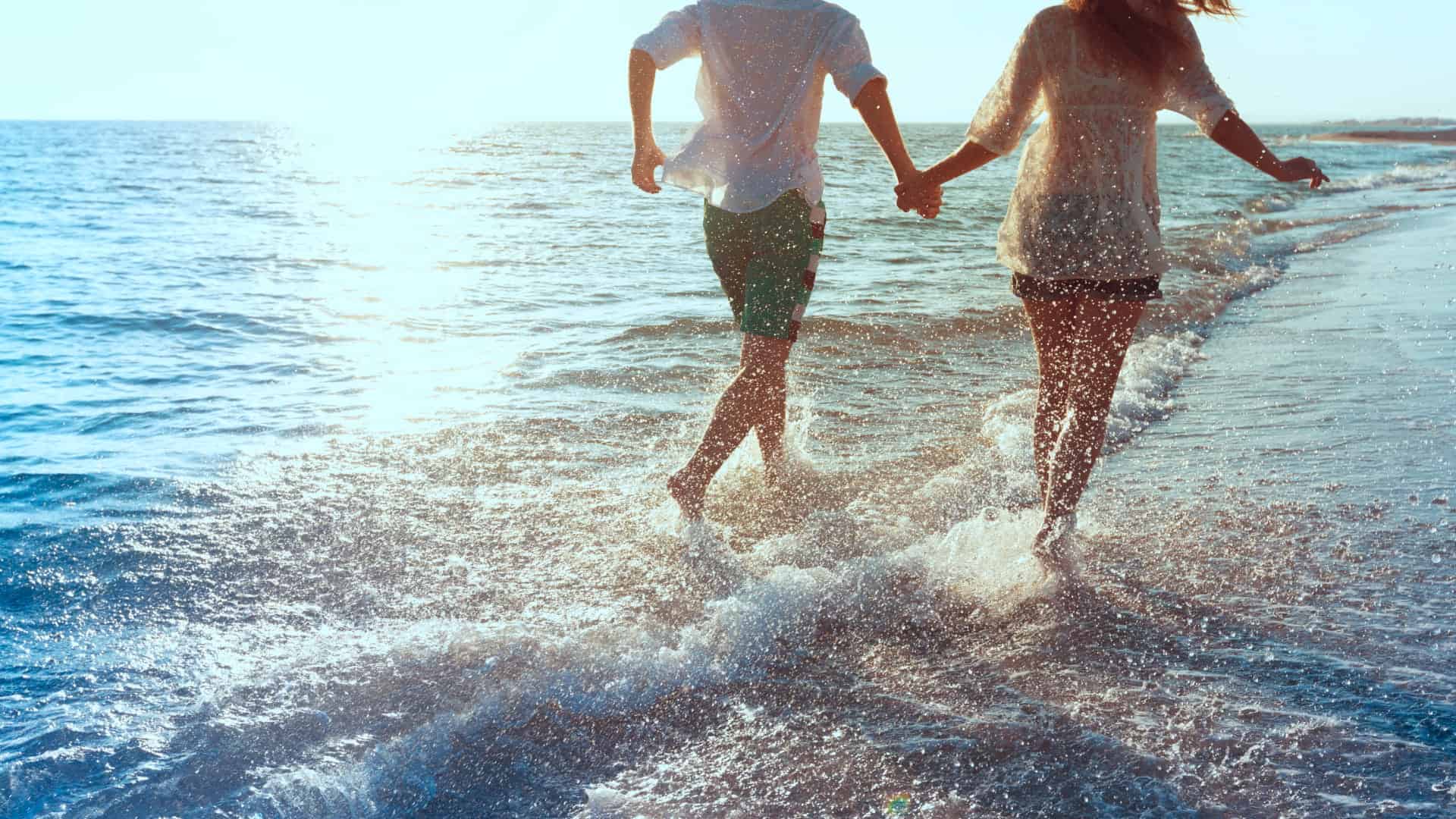 Glückliches Paar am Strand