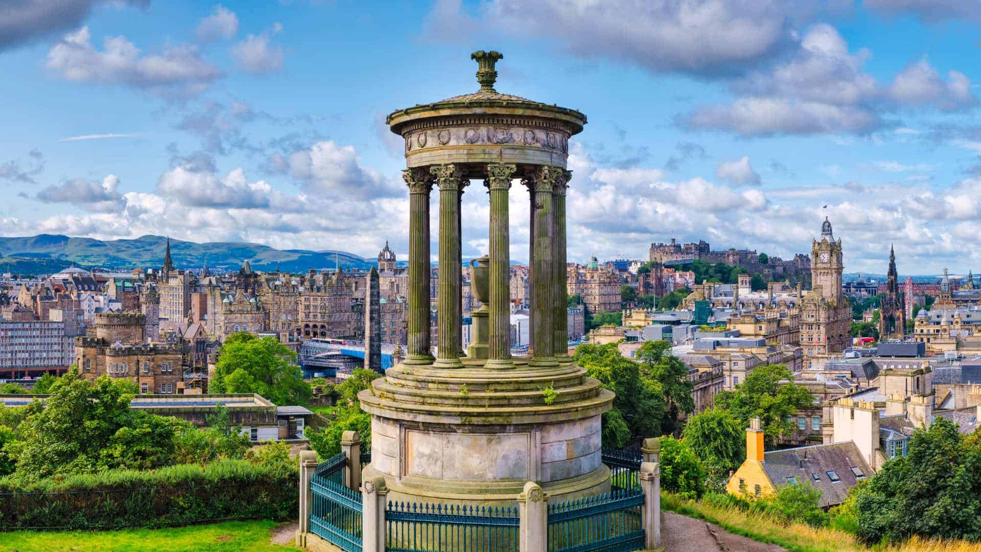 Panoramablick auf die Stadt Edinburgh, Schottland
