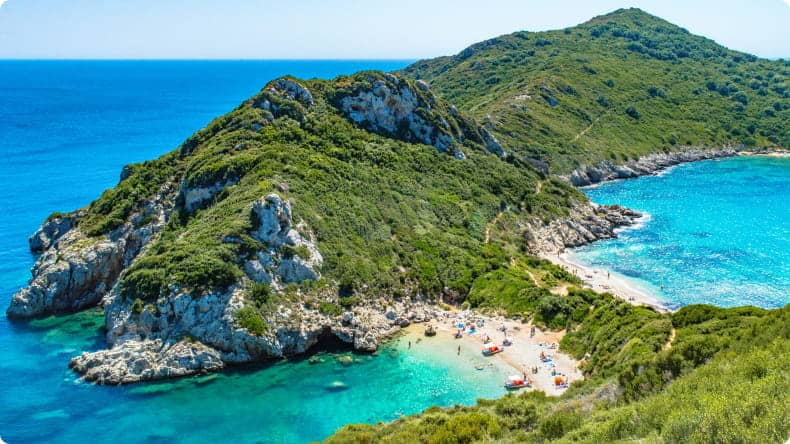 Blick auf die griechische Insel Korfu