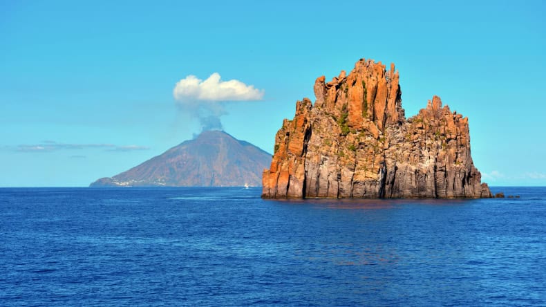 Blick auf Vulcano, Meer, Felsen, Vulkan