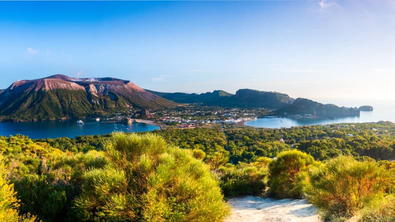 Blick über Vulcano, Insel, Vulkan, Pflanzen, Meer