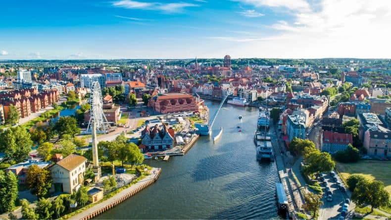 Blick auf die Stadt Danzig, Fluss, Häuser, Riesenrad, Polen