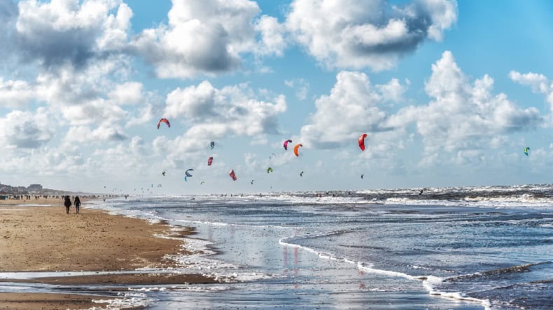Kite Surfer an der Nordsee