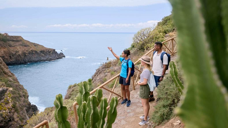 TUI BLUE Atlantic Hills Wanderung Klippen Meer