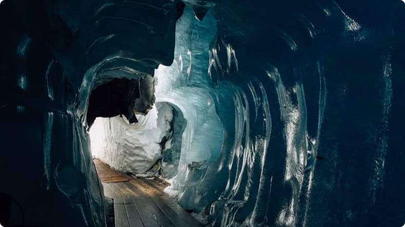 Eisgrotte belvedere am rhonegletscher