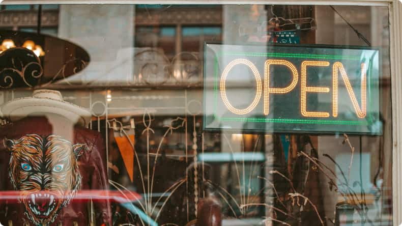 Fensterblick eines Vintage Stores