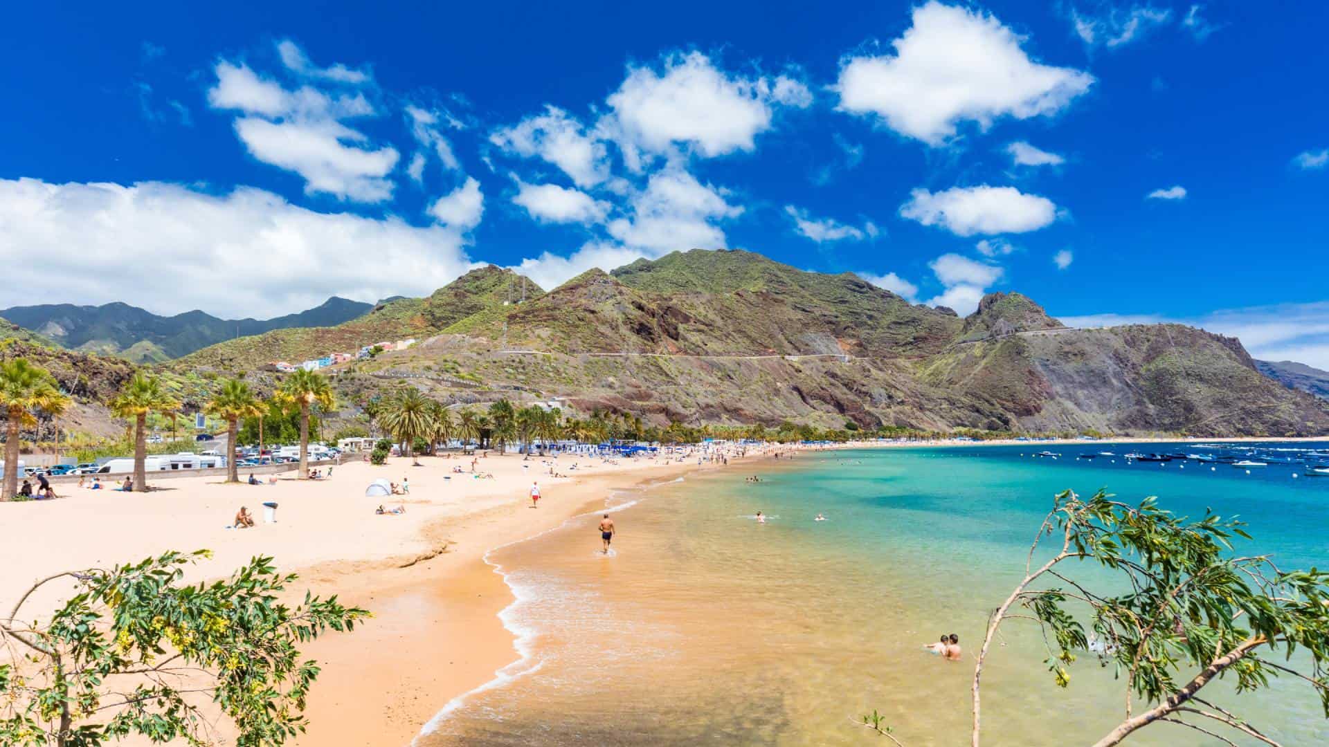 Der Strand Playa de Las Teresitas, einer der schönsten Strände Teneriffas.