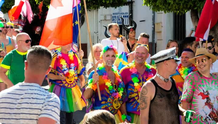 tui lgbtqia community strasse stadt