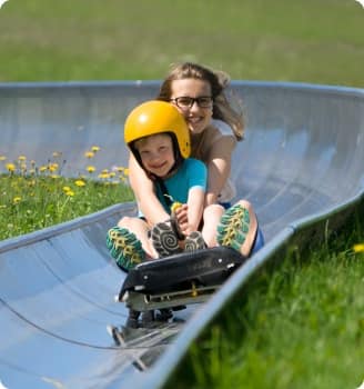 Sommerrodel-Nostalgie erleben in der klassischen Wannenbahn